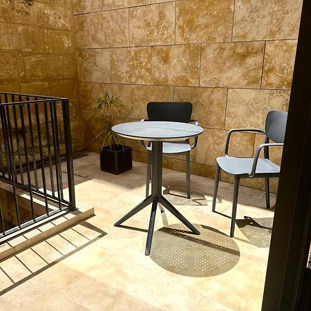Numru 27 Expertly Restored Small House Of Character Cospicua Exterior foto