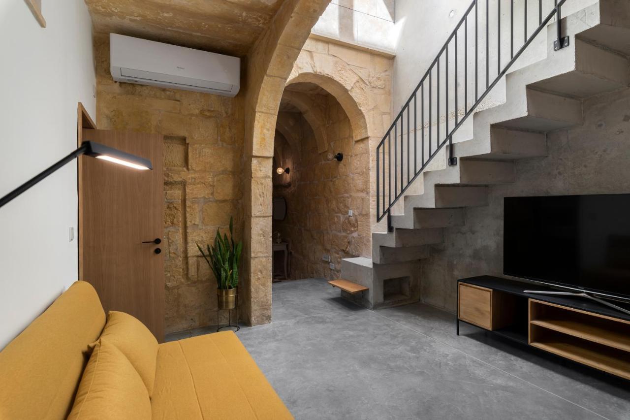 Numru 27 Expertly Restored Small House Of Character Cospicua Exterior foto